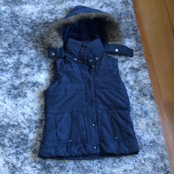 Wet Seal Jackets & Blazers - Wet Seal Navy Quilted Hooded Puffer Vest with Faux Fur Trim